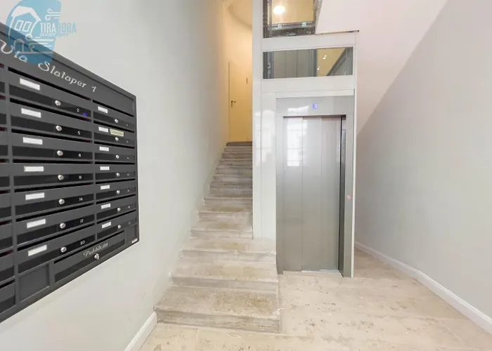 Slataper 12 Tirabora Short Rent *